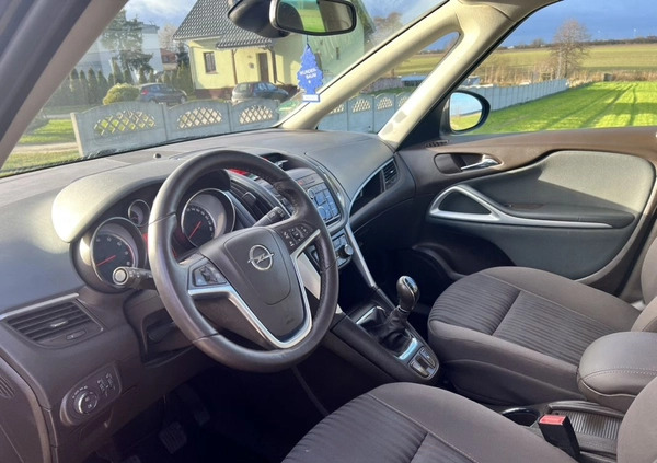 Opel Zafira cena 28500 przebieg: 171000, rok produkcji 2012 z Jarocin małe 46